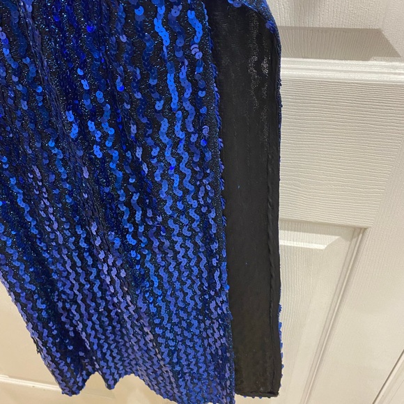Jarrod’s sapphire blue sequin formal gown. Size 9/10 - Picture 6 of 12